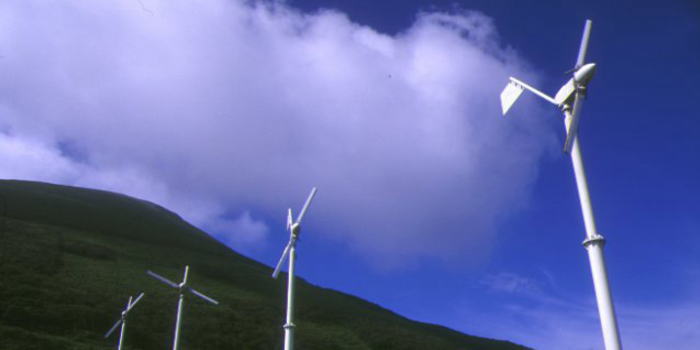インター・ドメイン株式会社 小型風力発電機